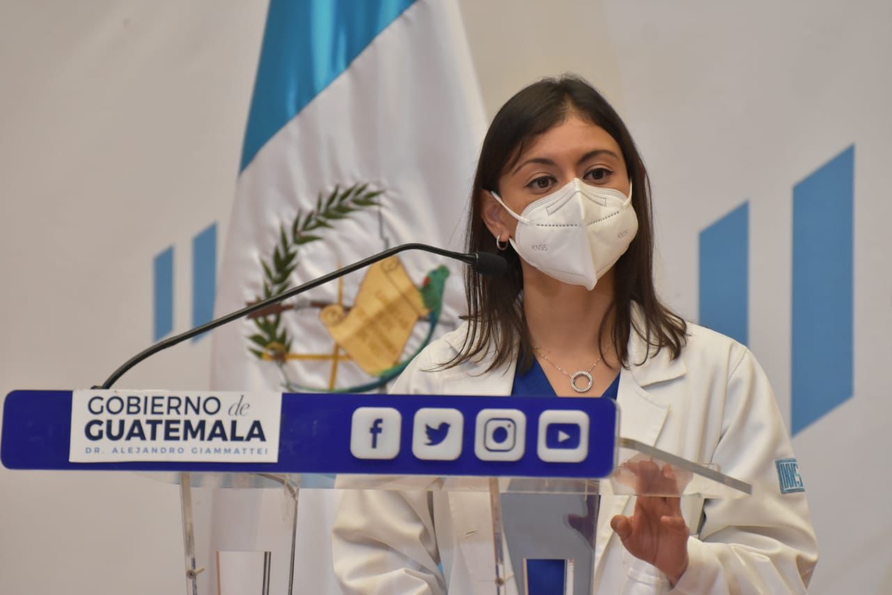 El 80 por ciento de pacientes con cáncer de mama ya tienen la vacuna contra el COVID-19