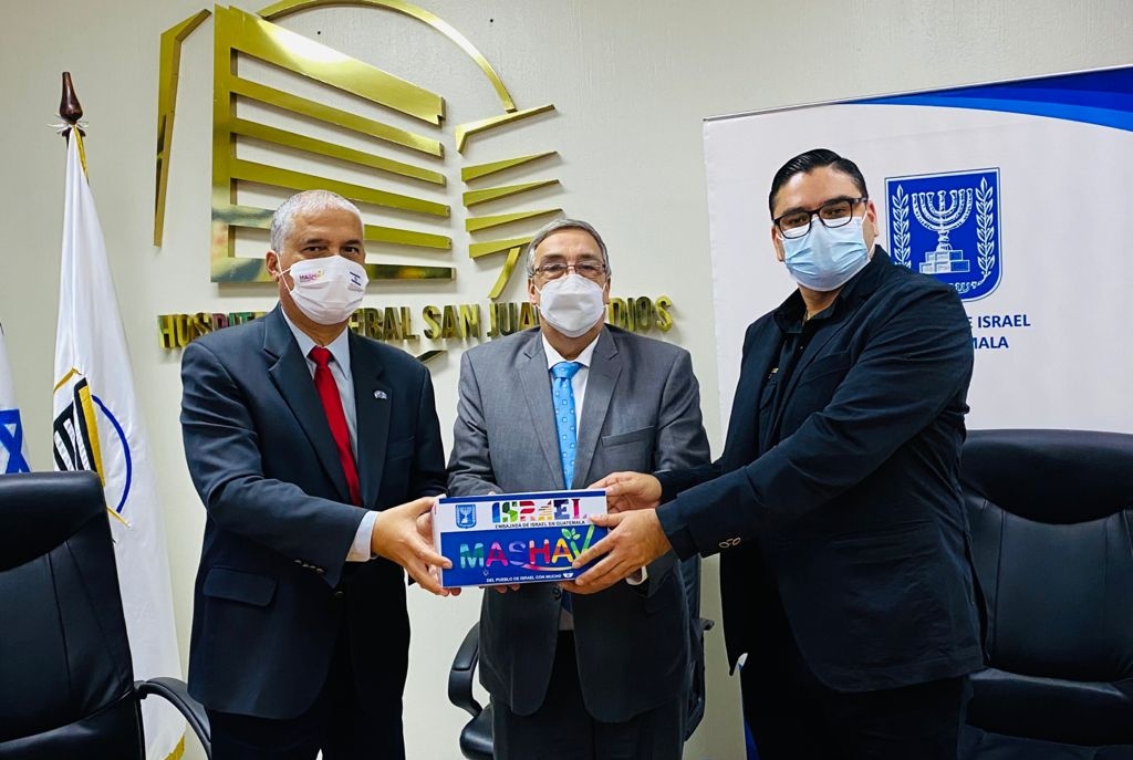 La embajada de Israel en Guatemala donó mascarillas KN95 para la prevención del COVID-19.