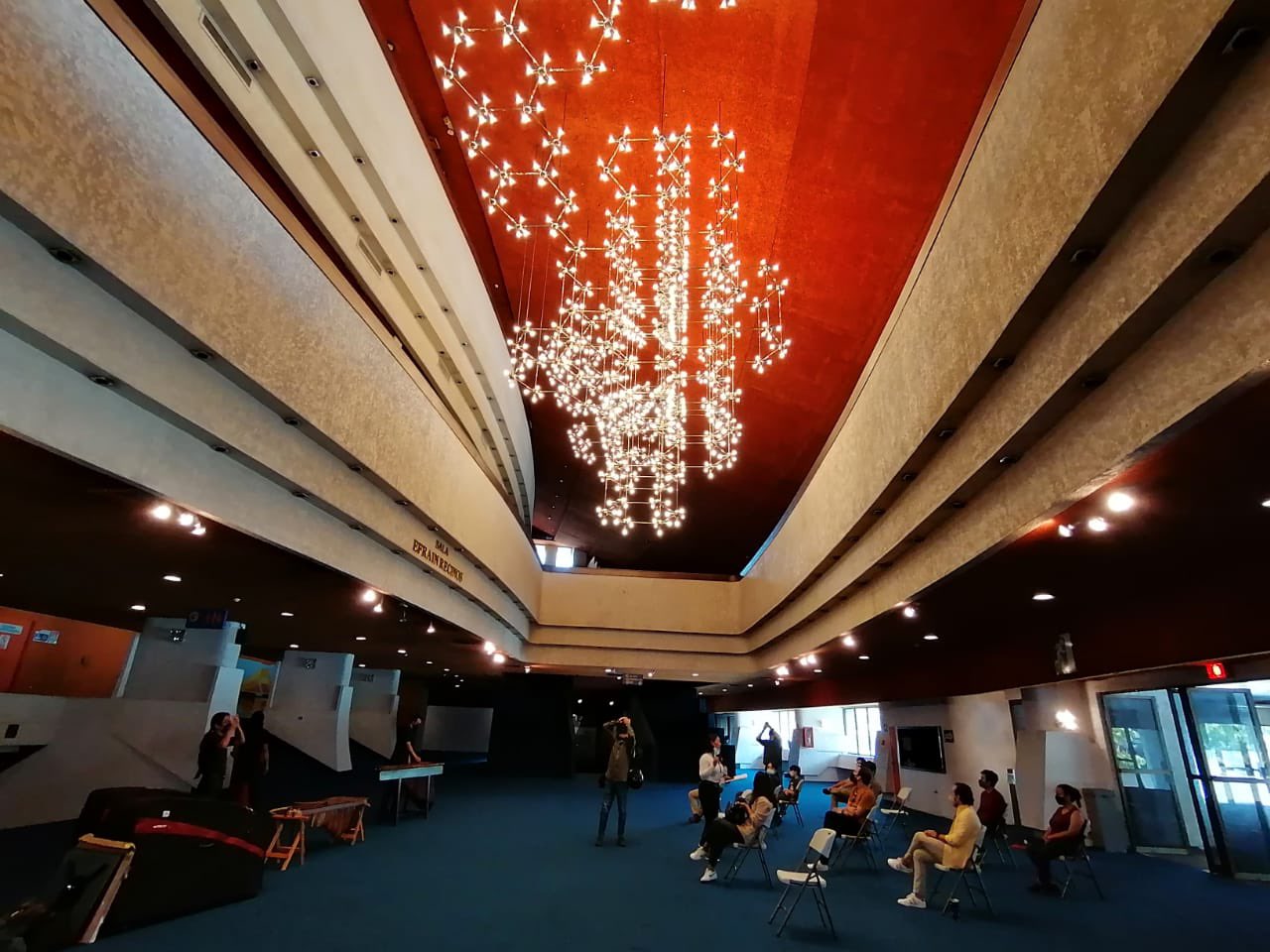 Realizan recorridos guiados por el Centro Cultural Miguel Ángel Asturias