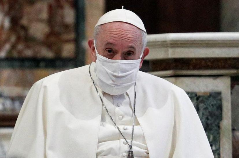 Papa Francisco recibe la tercera dosis de la vacuna contra el coronavirus
