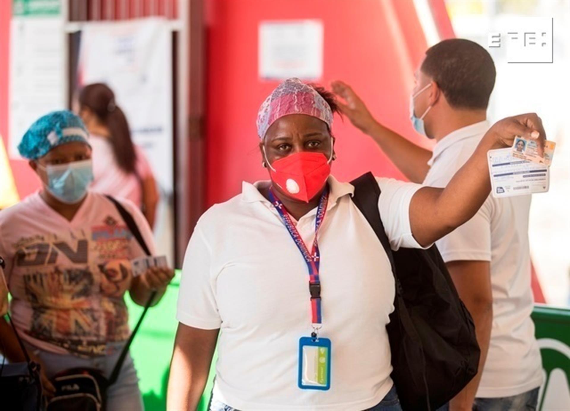 República Dominicana empieza a exigir la tarjeta de vacunación contra COVID-19