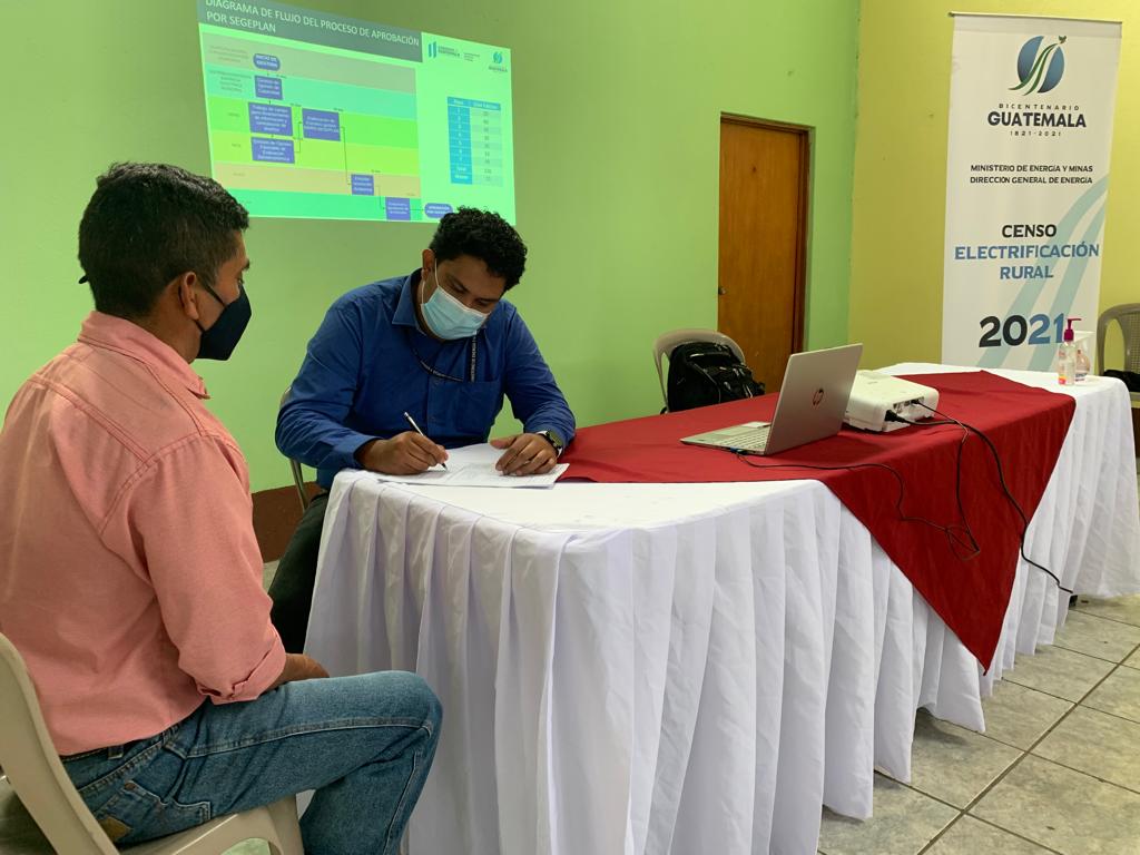 MEM continúa censo para implementar servicio de energía eléctrica en Baja Verapaz