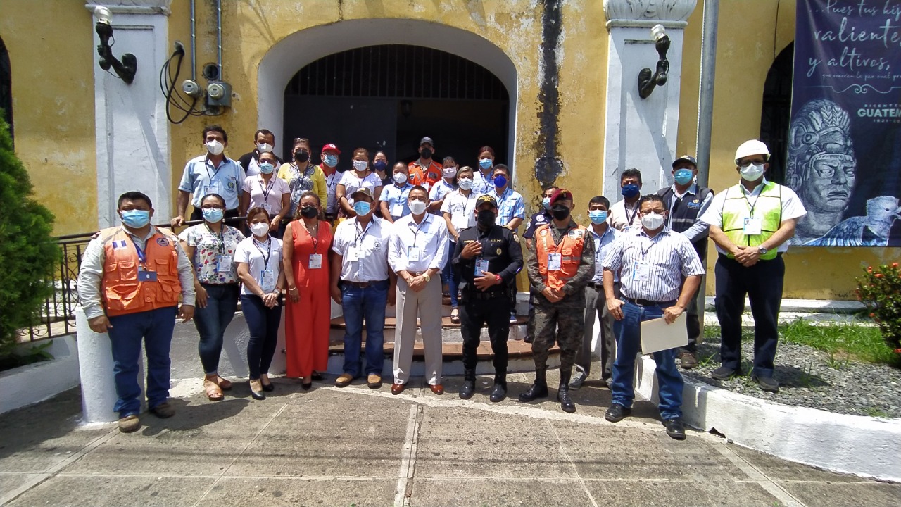 Miembros de la Codred de Suchitepéquez reciben acreditaciones
