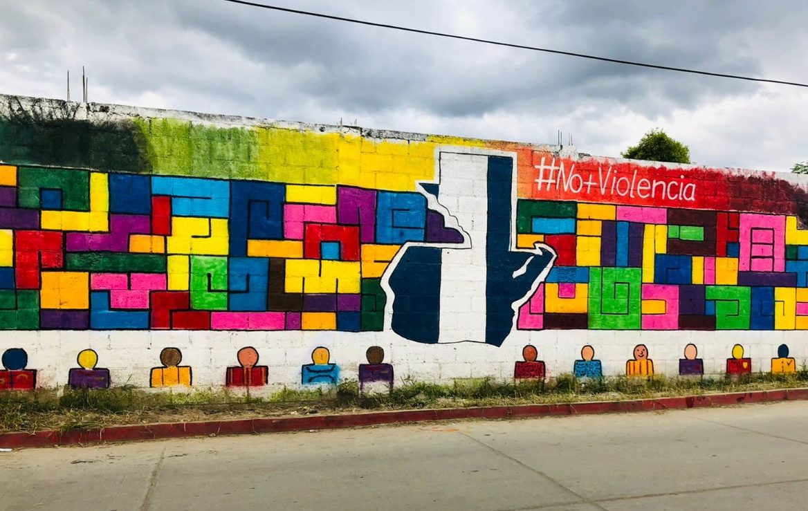 Jóvenes se valen del arte para concientizar sobre la prevención de la violencia