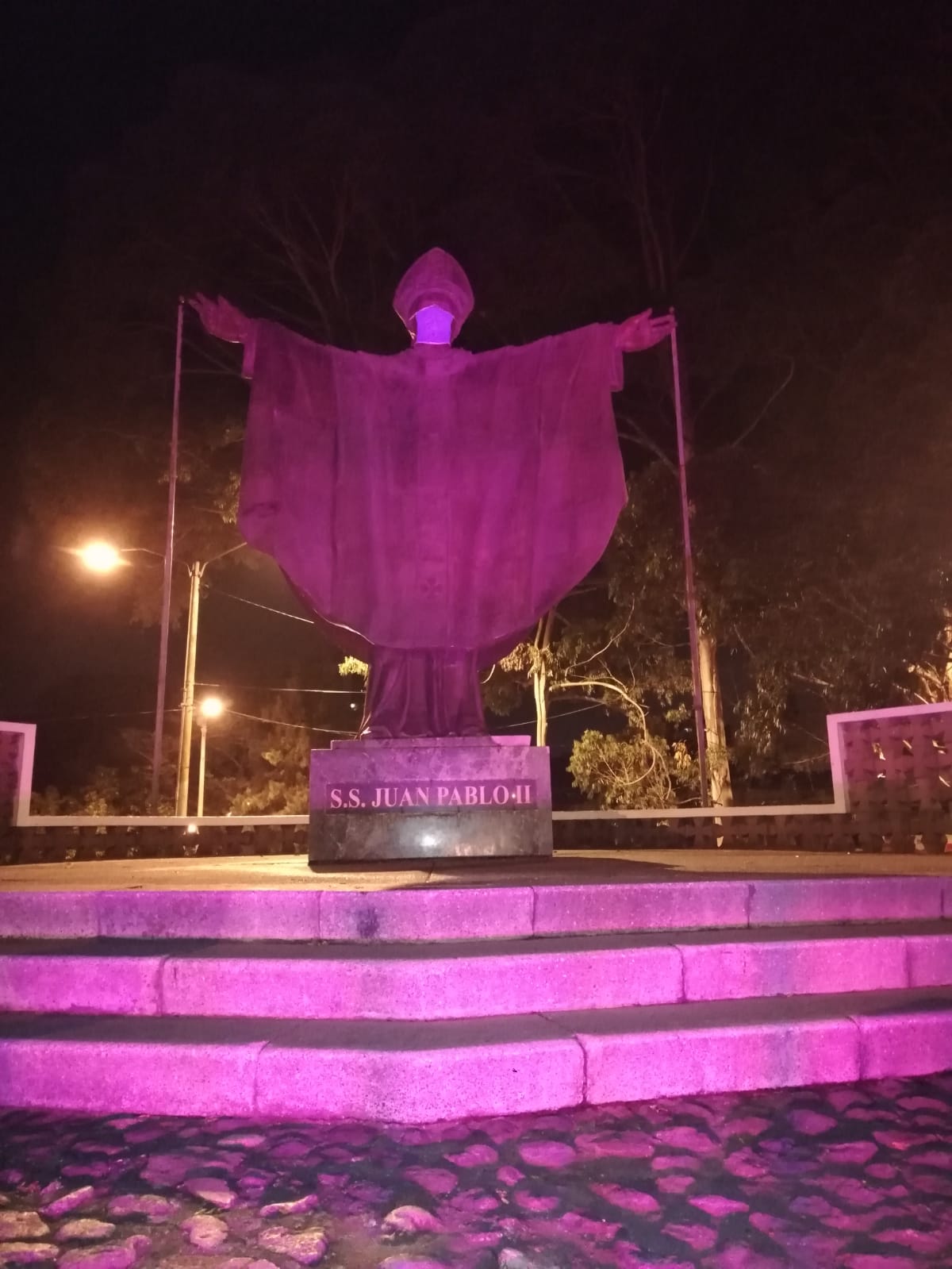 Monumentos guatemaltecos se iluminarán de rosado en conmemoración de la lucha contra el cáncer de mama