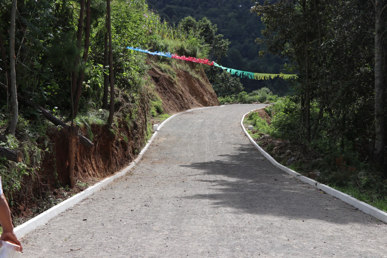 Inauguran mejoramiento de camino rural en Comitancillo