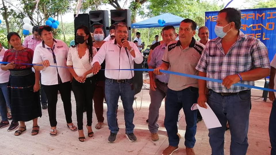 Inauguran mejoramiento de camino rural en Champerico, Retalhuleu