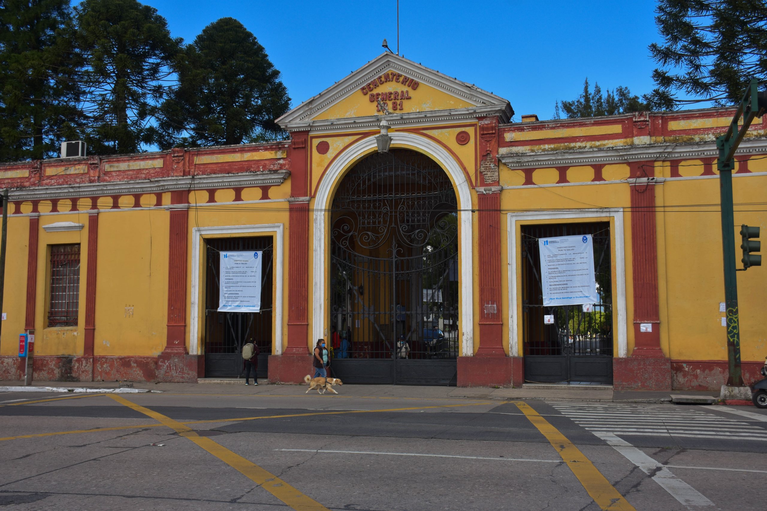 Conozca los horarios y restricciones para visitar cementerios públicos y privados