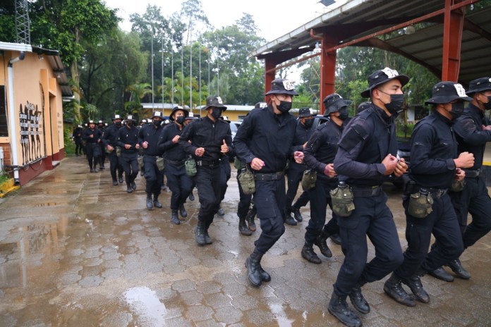 Mingob supervisa avances en la formación de los integrantes del COAN