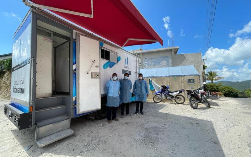 Laboratorio móvil para hisopados llega a Huehuetenango