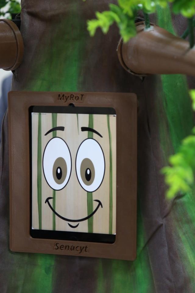 “MyRot”, el primer “árbol robot” que ayuda a los niños con autismo en Panamá