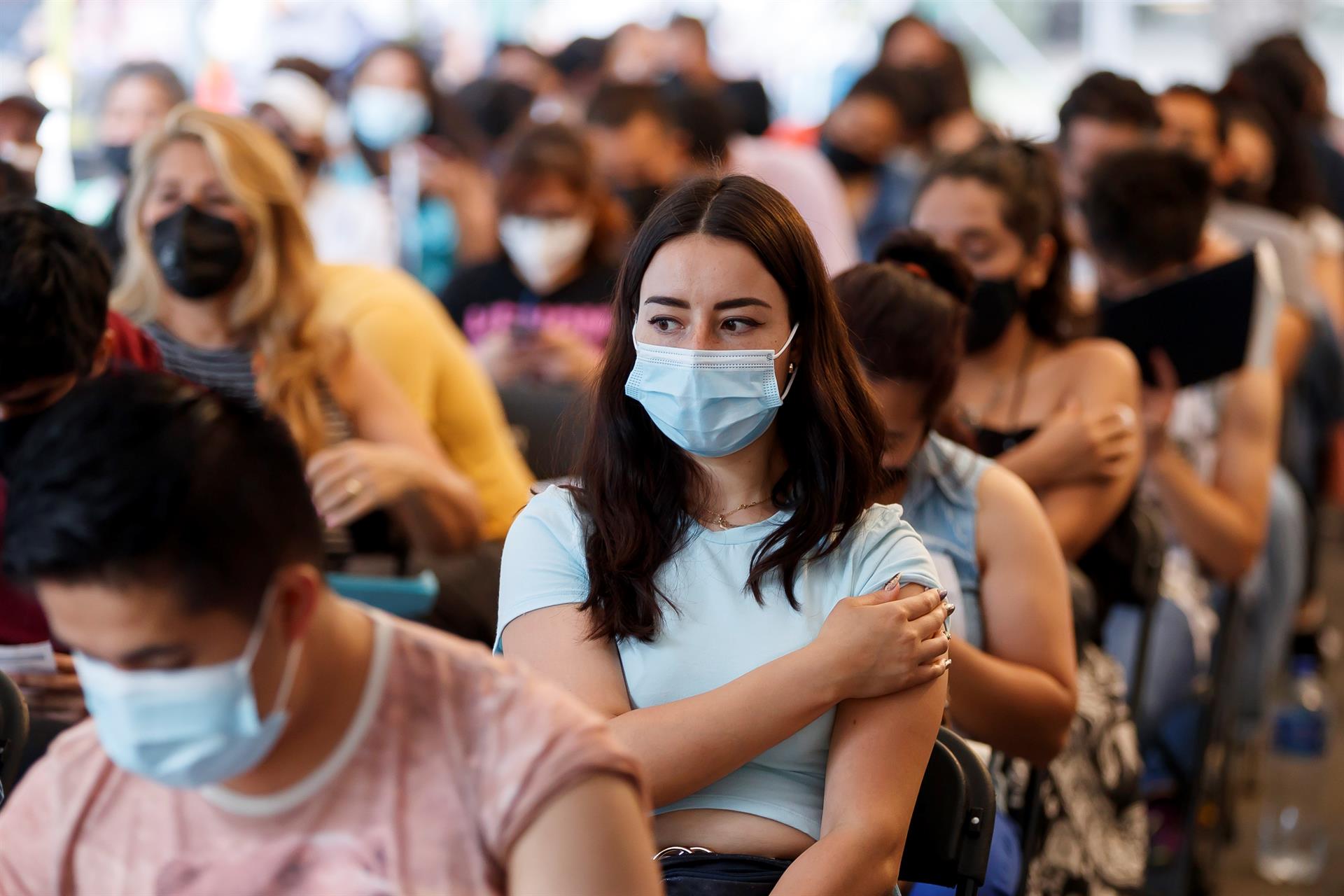 Ciudad de México concluye la vacunación contra COVID y busca pasar página
