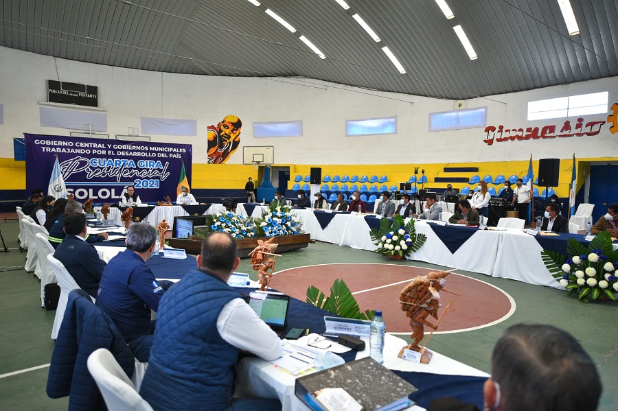 Gobierno central presenta resultados a alcaldes de Sololá.