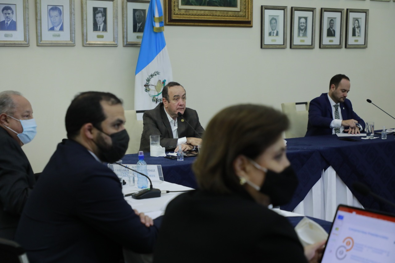 Cuarta reunión del año del presidente Alejandro Giammattei con autoridades del Minex.