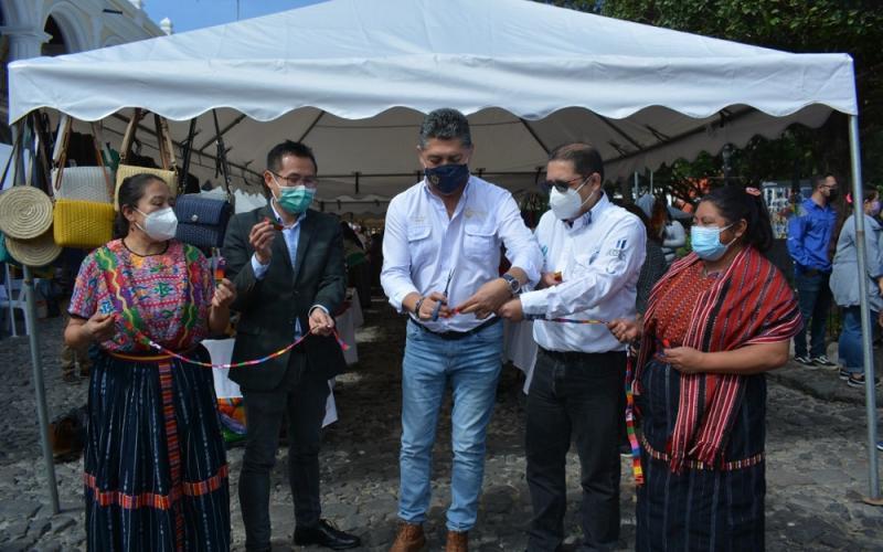 Comienza III Feria Nacional Mi Pueblo Mi Producto en Antigua Guatemala