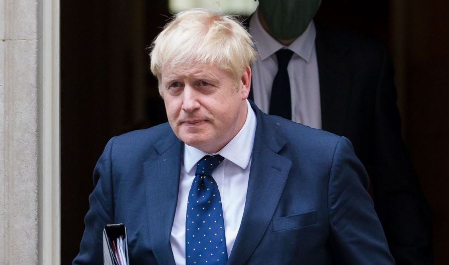 Johnson no ve necesidad de restricciones a pesar de infecciones en Europa