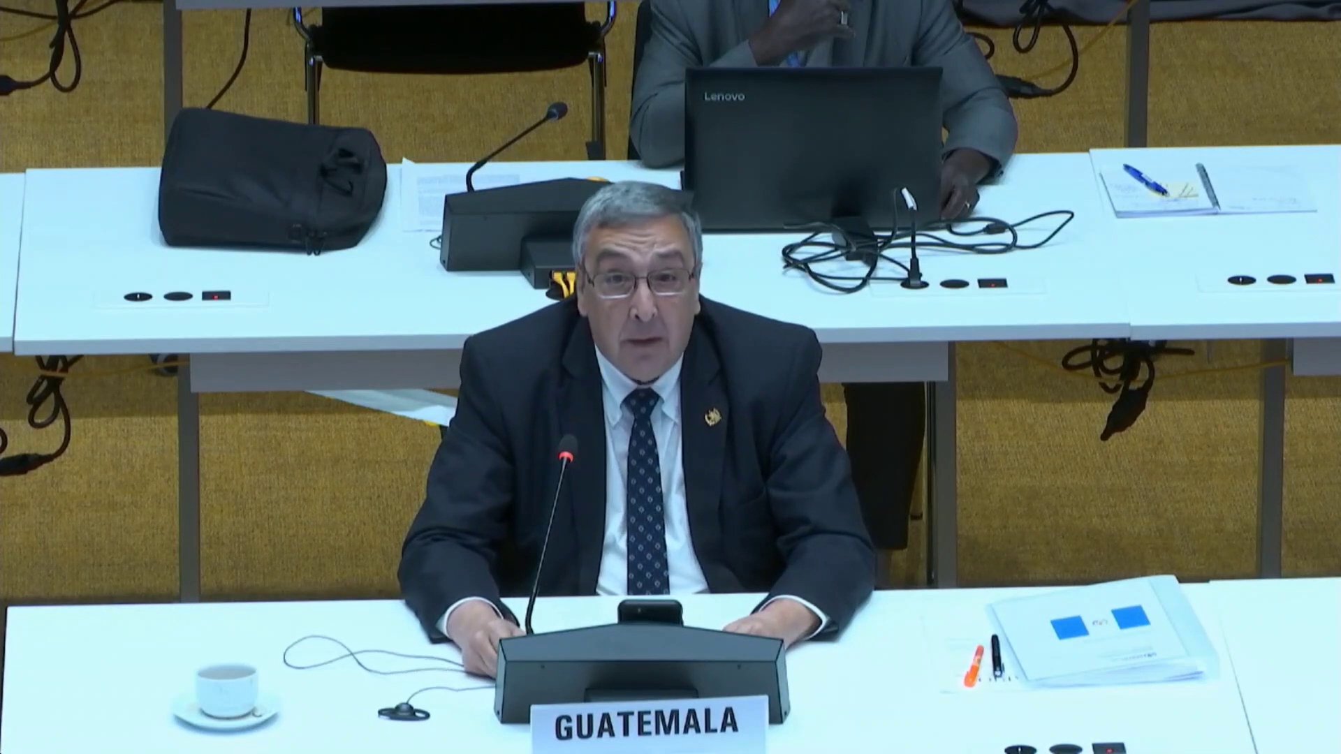 Ministro de Salud insta a fortalecer distribución equitativa de vacunas y el control de nuevas pandemias