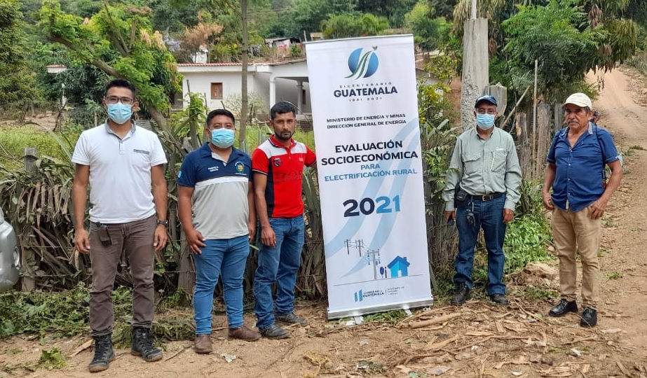 Realizan estudio socioeconómico para proyectos de electrificación rural en Camotán