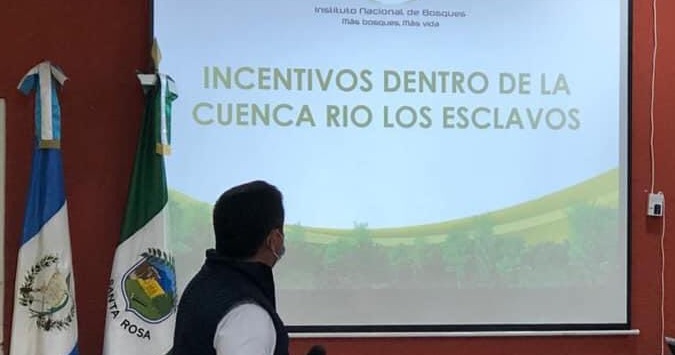 Analizan modelo de gestión del recurso hídrico del río Los Esclavos