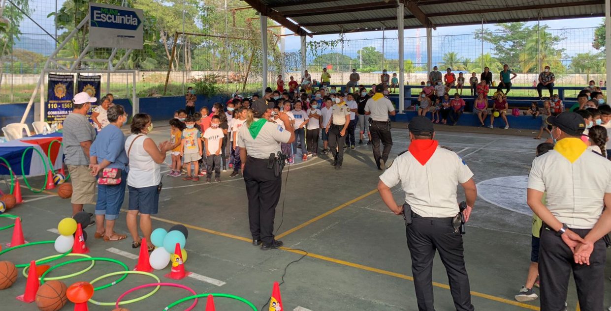 Comienza la Escuela Policial Vacacional en Escuintla
