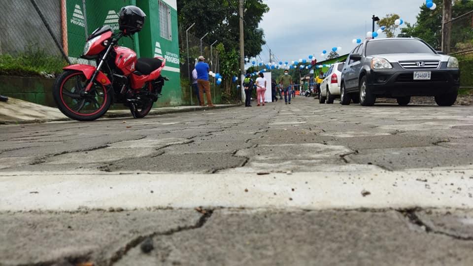 Vecinos de San Felipe, Retalhuleu, se benefician con nuevo sistema de alcantarillado
