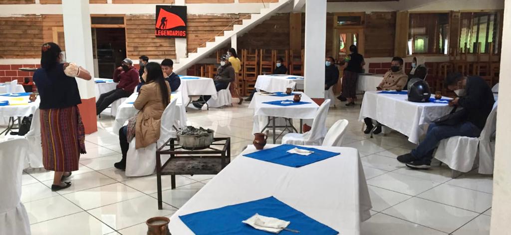 Restaurantes de Totonicapán toman medidas para atender a más comensales