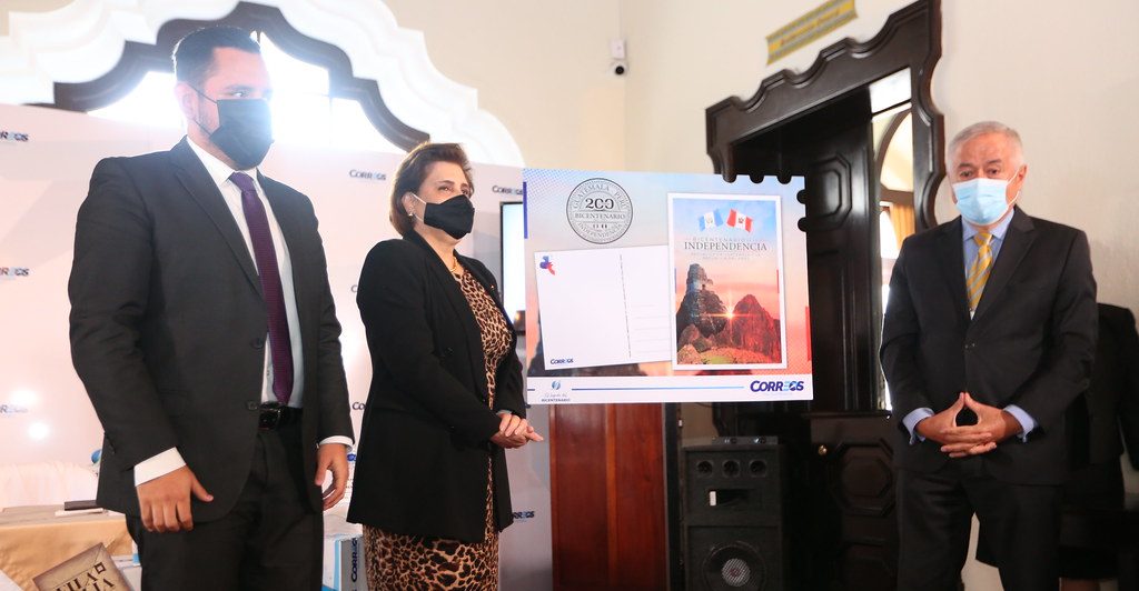 Presentan matasellos debido a bicentenario de Guatemala y Perú