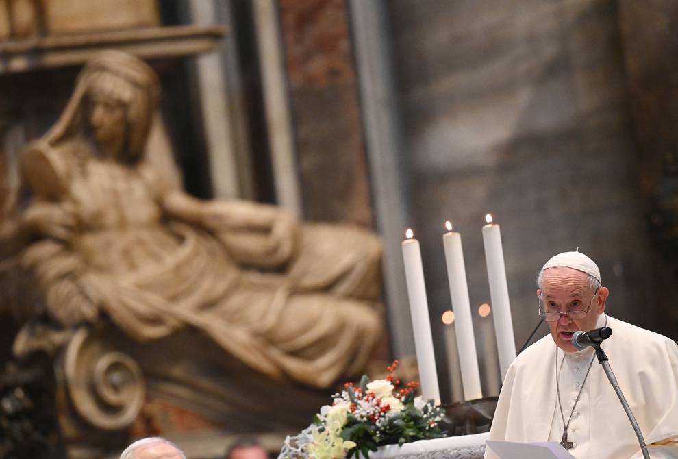 Papa Francisco: No vivamos una Navidad falsa y comercial