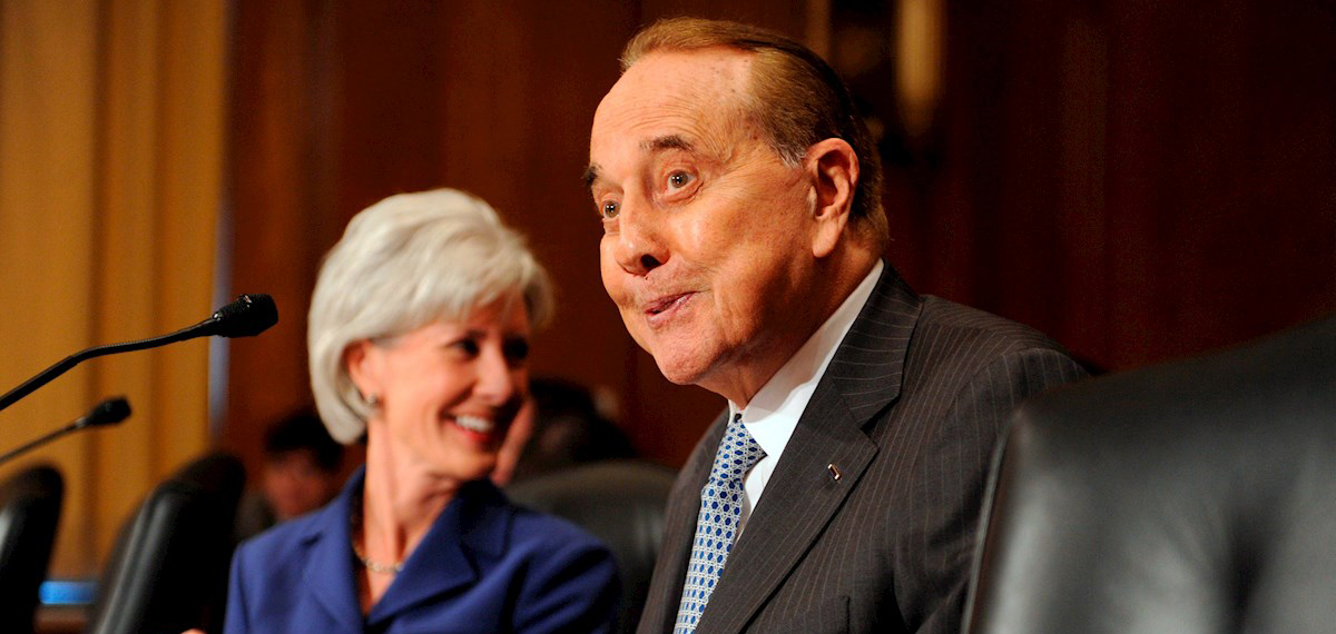 El exsenador y excandidato presidencial de EE. UU, Bob Dole, fallece a los 98 años.