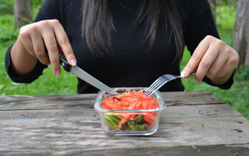 Las autoridades de salud recomiendan el consumo de alimentos saludables para evitar enfermedades crónicas como la diabetes e hipertensión arterial.