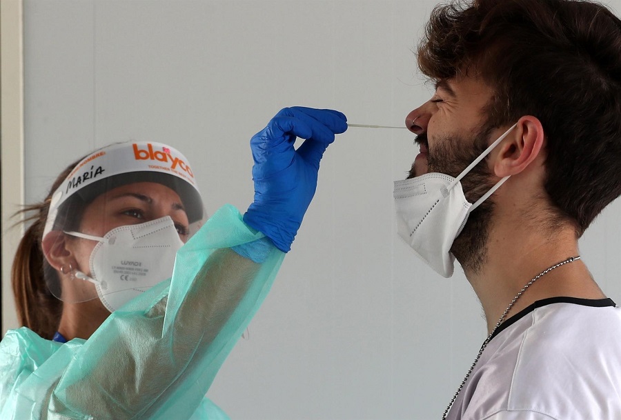 COVID 19 sigue al alza en España con casi el 90 % de población vacunada