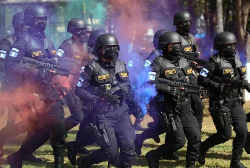 Continúan capacitaciones de las Fuerzas Especiales de la Policía