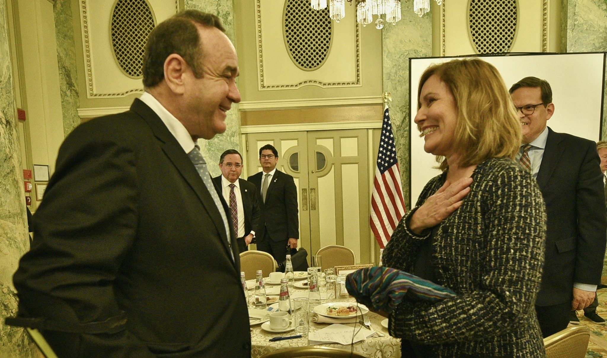 El Presidente sostuvo acercamientos con representantes de The Institute for Women’s Health & International Human Rights Group.