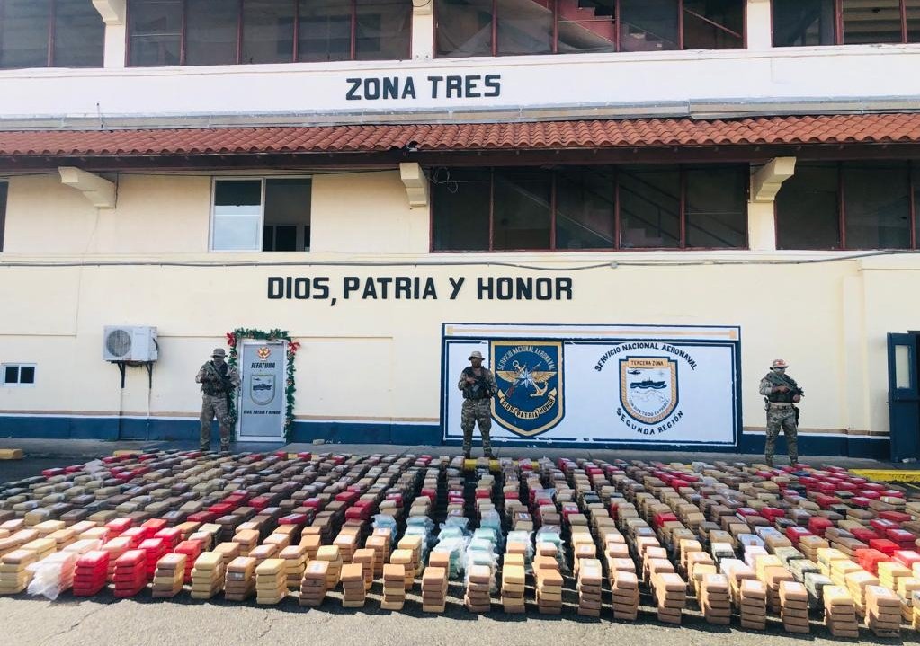 Decomisan en Panamá un cargamento de droga con destino a Europa