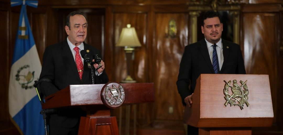 Presidente Giammattei anuncia incremento al salario mínimo