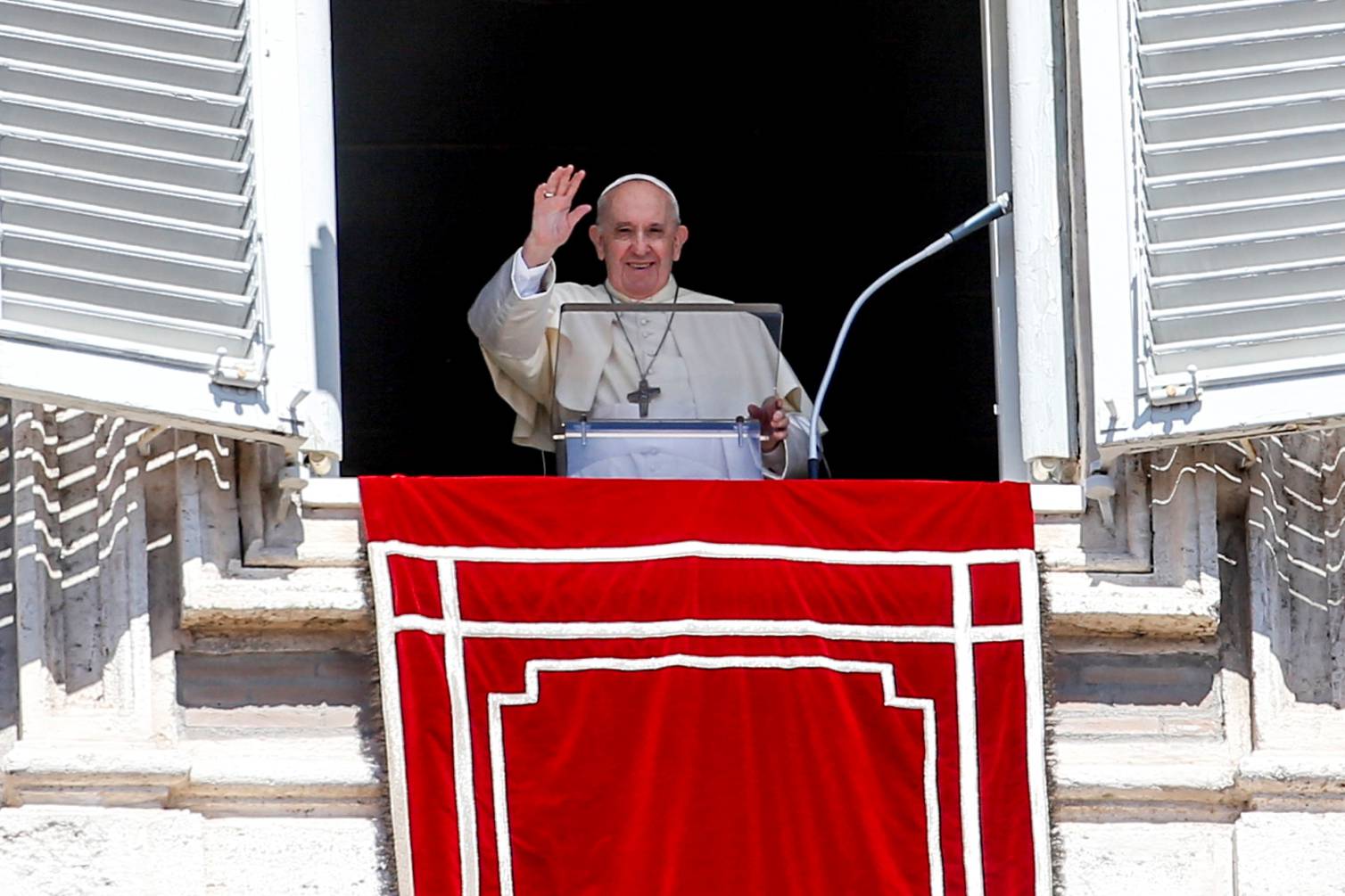 Papa Francisco pide por que se encuentren las mejores soluciones para la pandemia