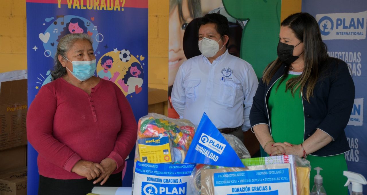 Reconocen labor de comadronas de Baja Verapaz