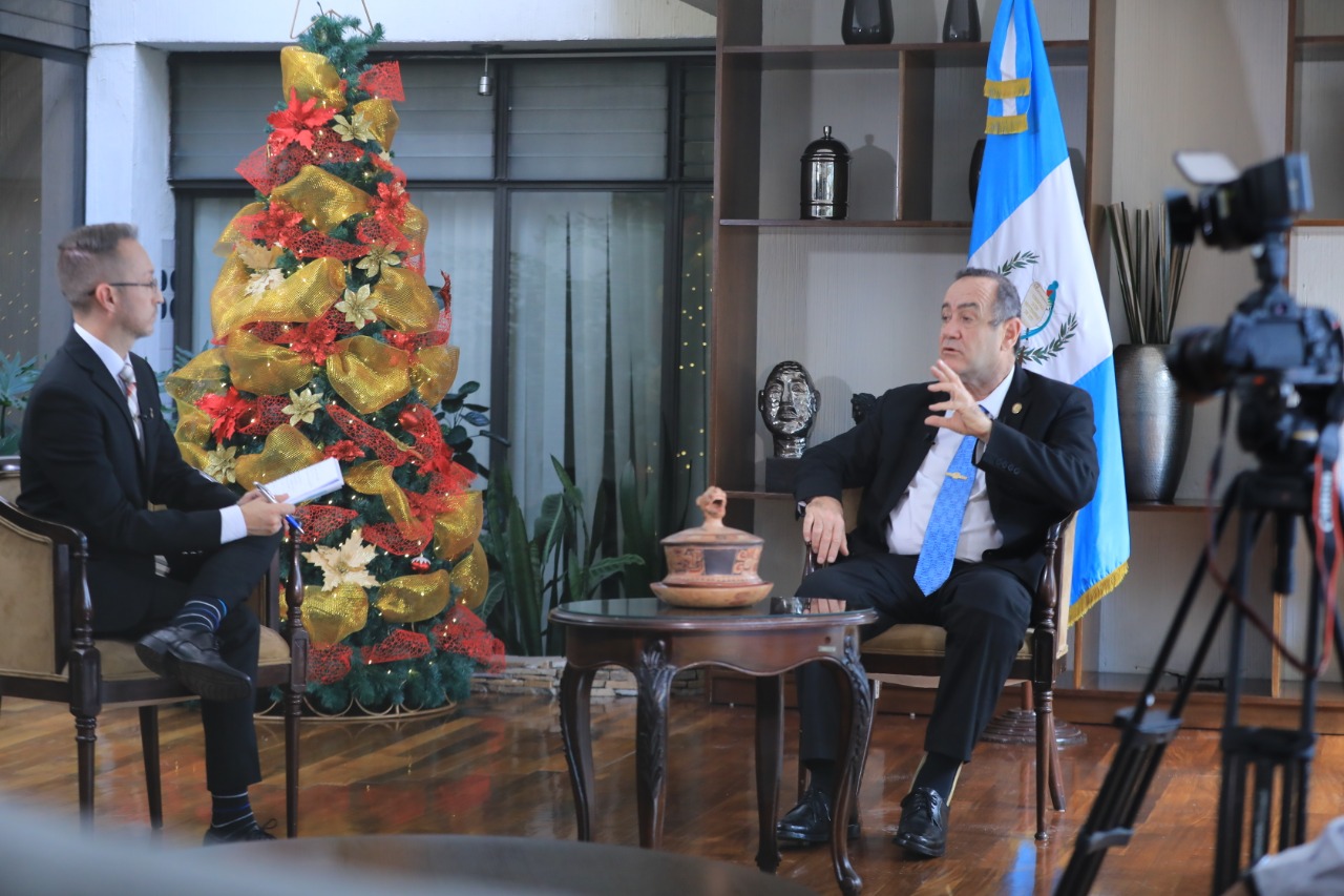 Mandatario destaca avances en la recuperación económica durante 2021