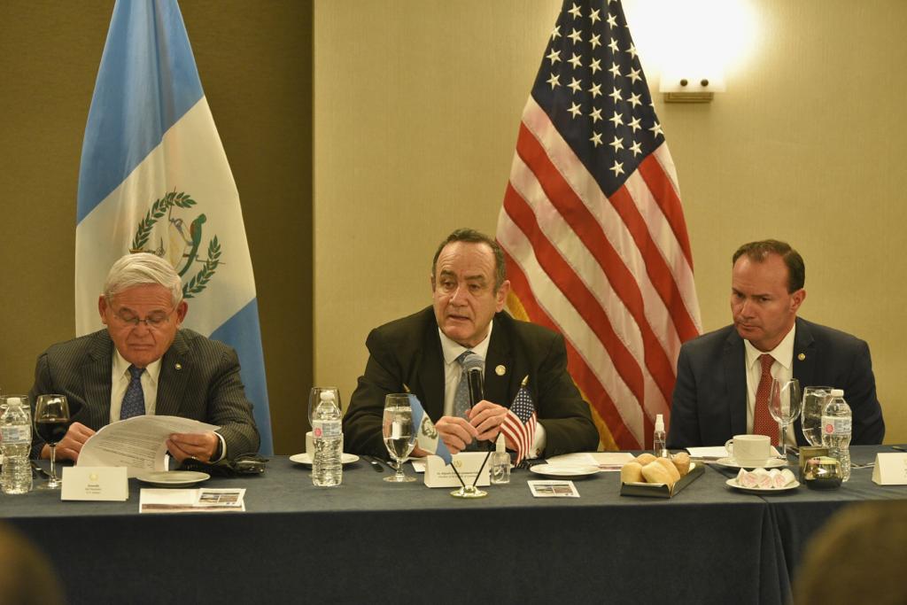 Presidente participa en la cena bipartidista con congresistas y senadores de Estados Unidos