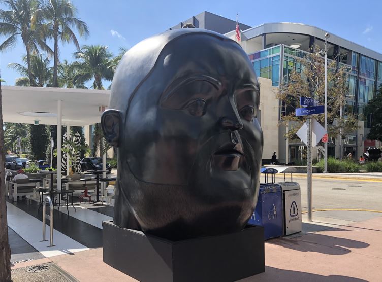Exhiben en Miami antología de la obra de Botero con música de Emilio Estefan