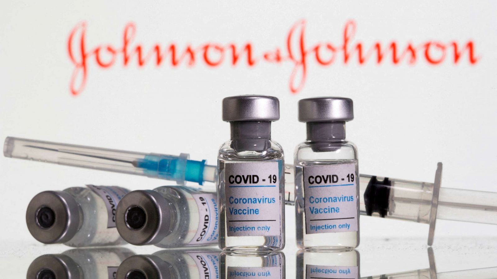 Estudio: dos dosis de J&J pueden reducir 85 % la hospitalización por ómicron