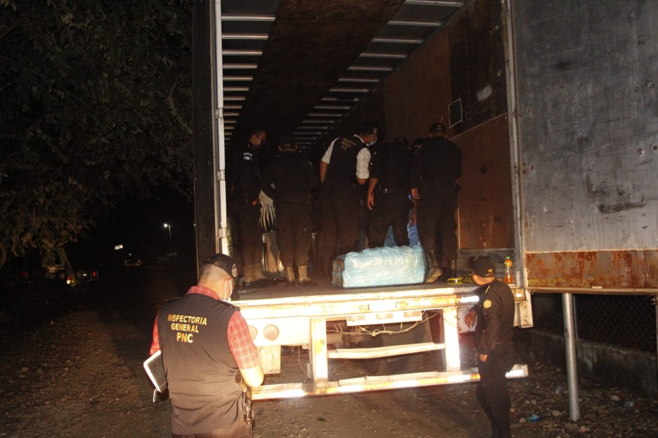 PNC decomisa más de 100 cajas de producto de contrabando en Petén