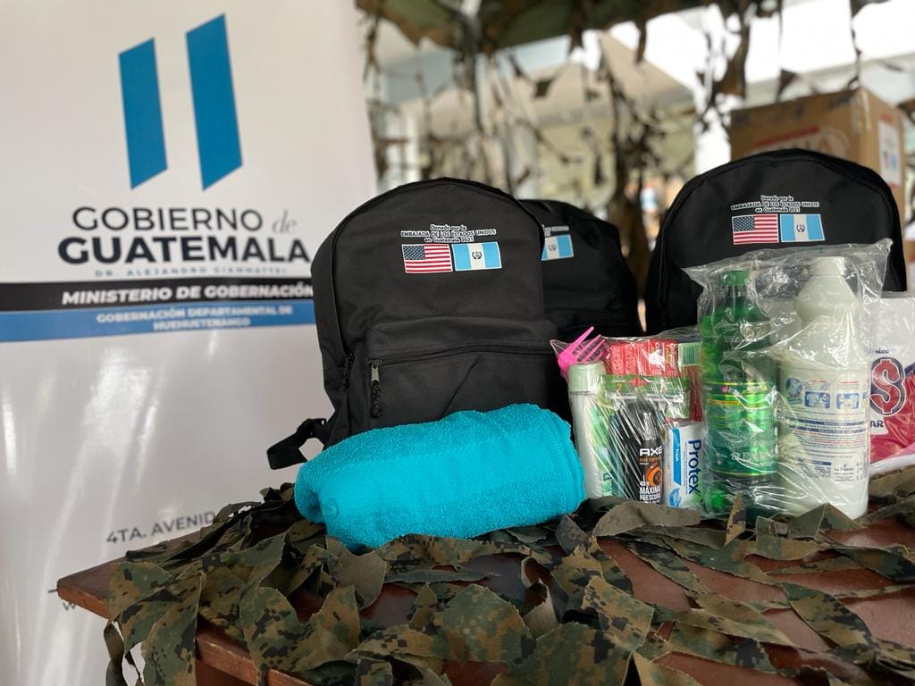 Kits de higiene personal benefician a vecinos de Santiago Chimaltenango y Unión Cantinil
