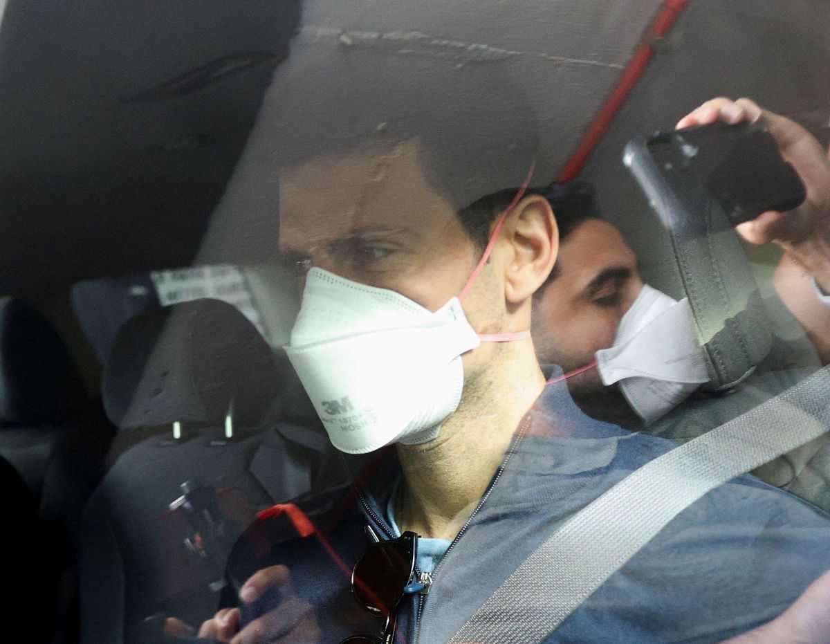 Novak Djokovic llega a Belgrado tras ser expulsado de Australia
