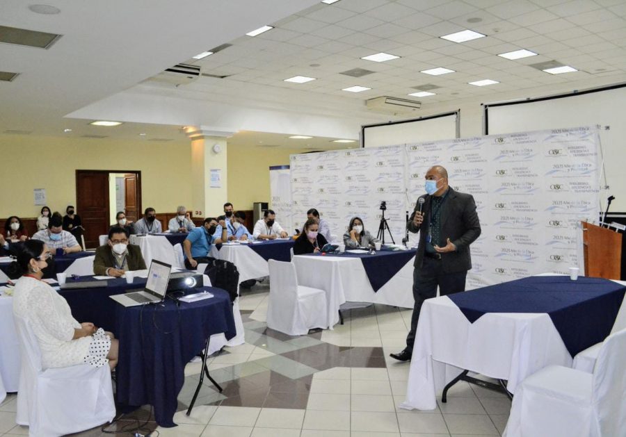 Capacitan a casi 6 mil personas sobre uso de sistemas financieros públicos