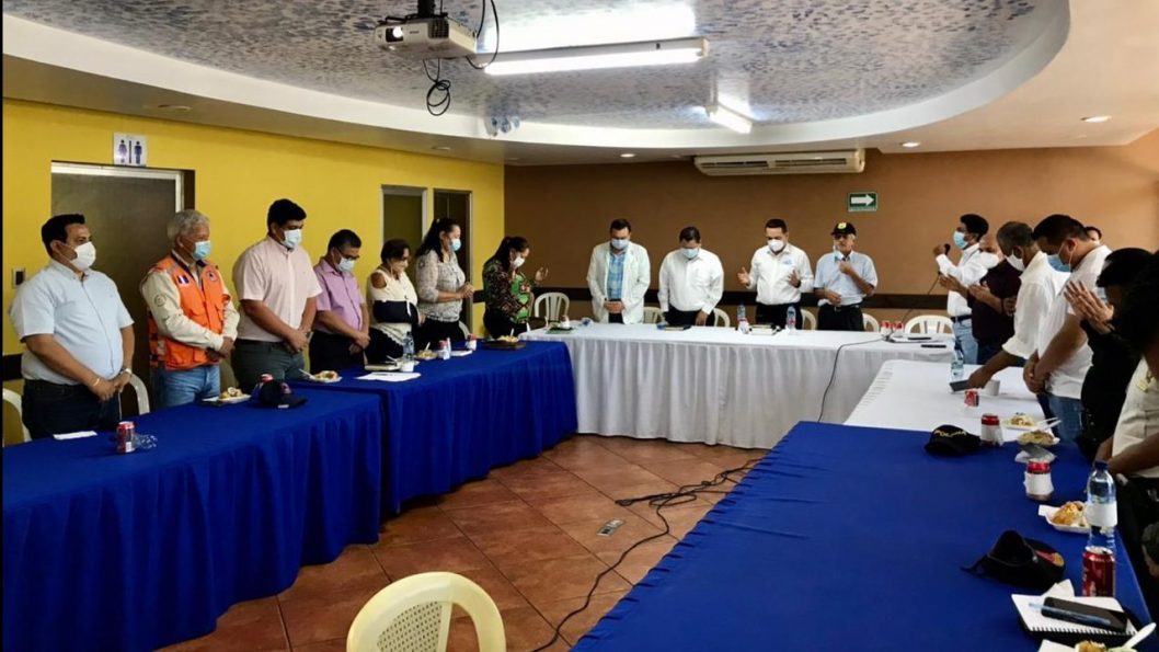 Oran por la salud de los escuintlecos