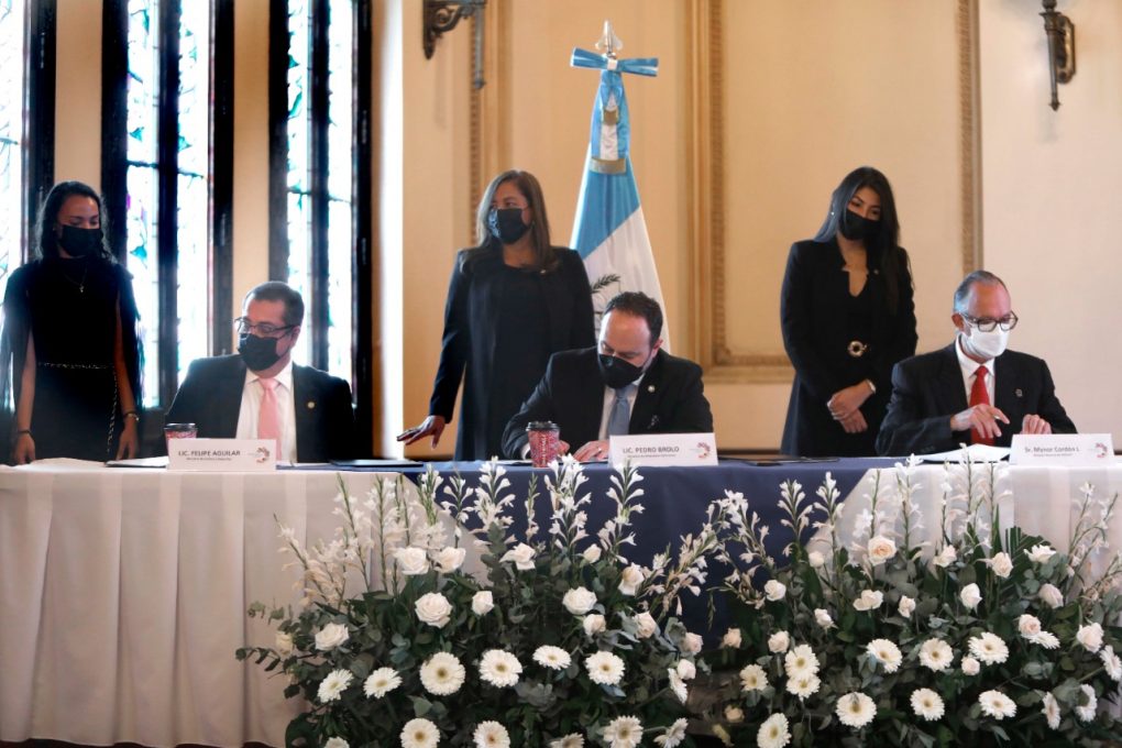 Firman convenio para unificar esfuerzos por la cultura y el turismo