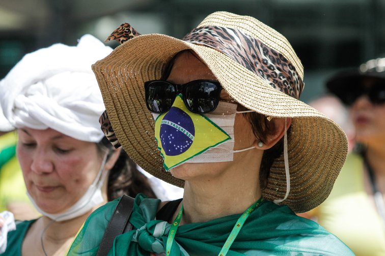 Brasil espera aumento de casos similar al de España, Reino Unido y Francia