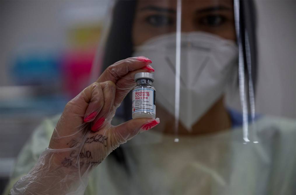Moderna espera tener una vacuna conjunta contra gripe y covid en 2023