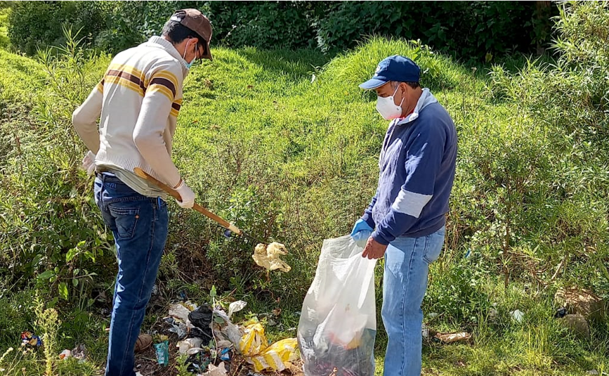 Recolección de basura del Ministerio de Ambiente y Recursos Naturales.